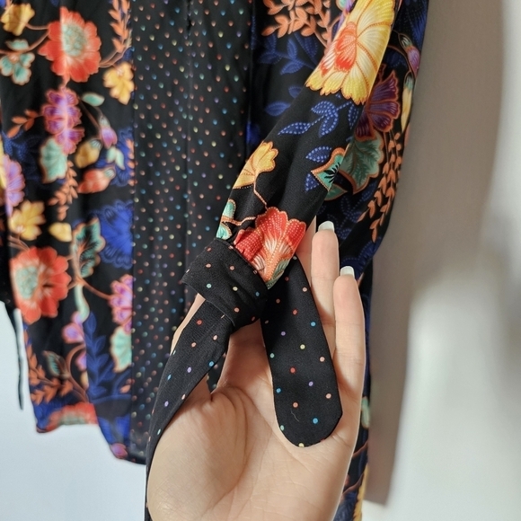 Counterparts pullover multicolored polka dot floral v-neck flowy blouse Size L - Picture 3 of 8